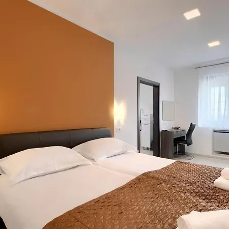 Villa Beautiful Dolores With Pool In